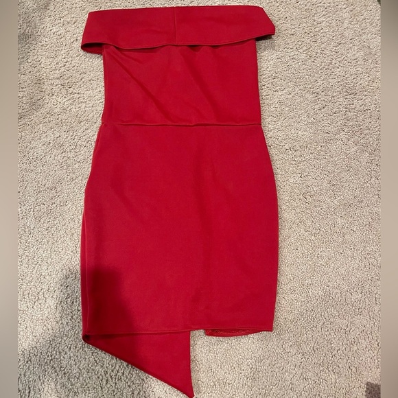 Women's red off-shoulder bodycon mini dress with front slit - Picture 7 of 8